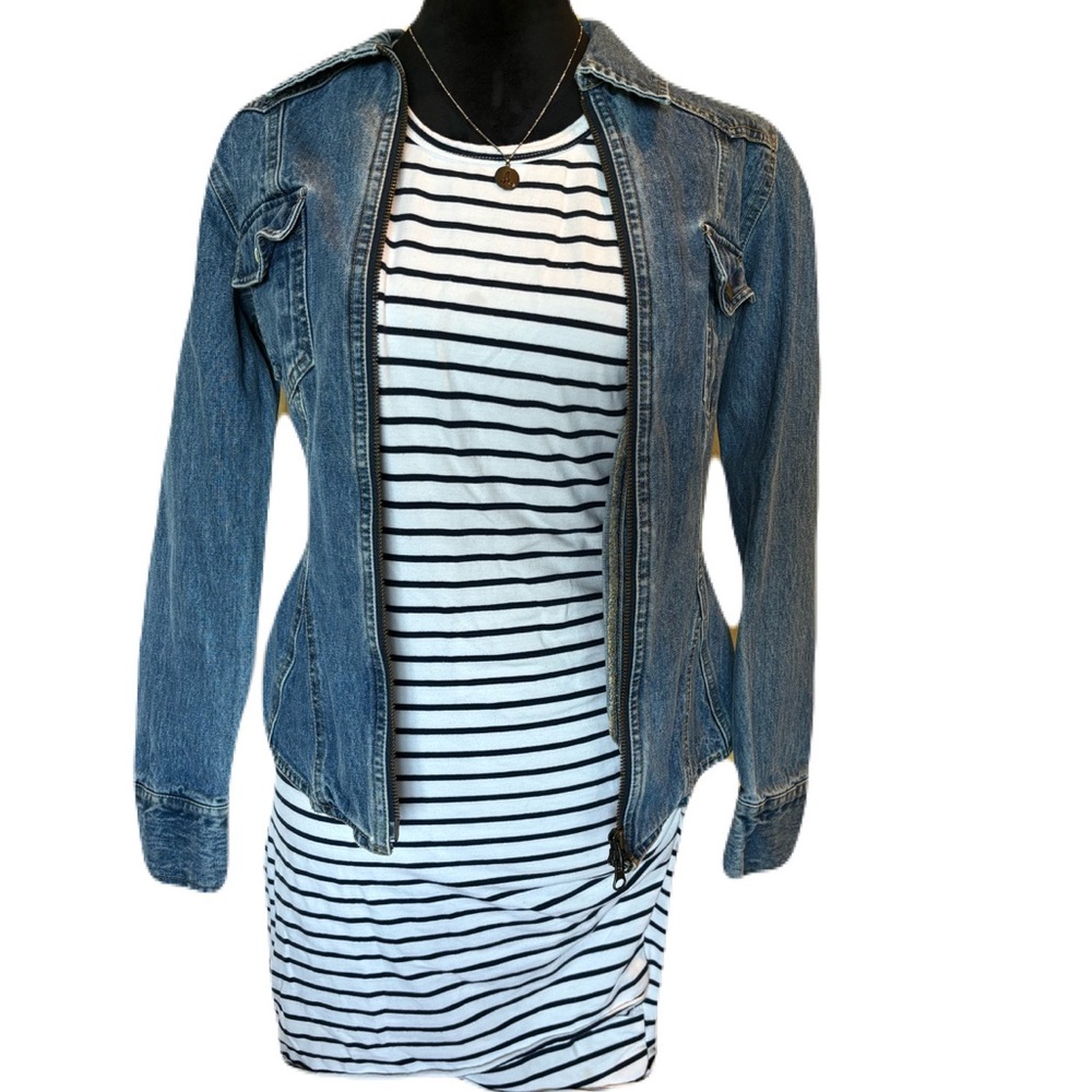 Small Black/white striped dress